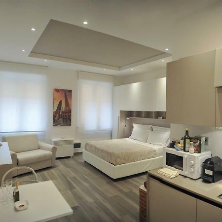 Andrea Luxury Apartments Strada Maggiore Studio 1 Болоня Екстериор снимка