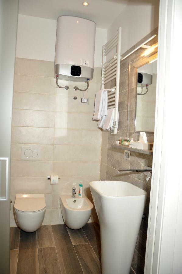 Andrea Luxury Apartments Strada Maggiore Studio 1 Болоня Екстериор снимка