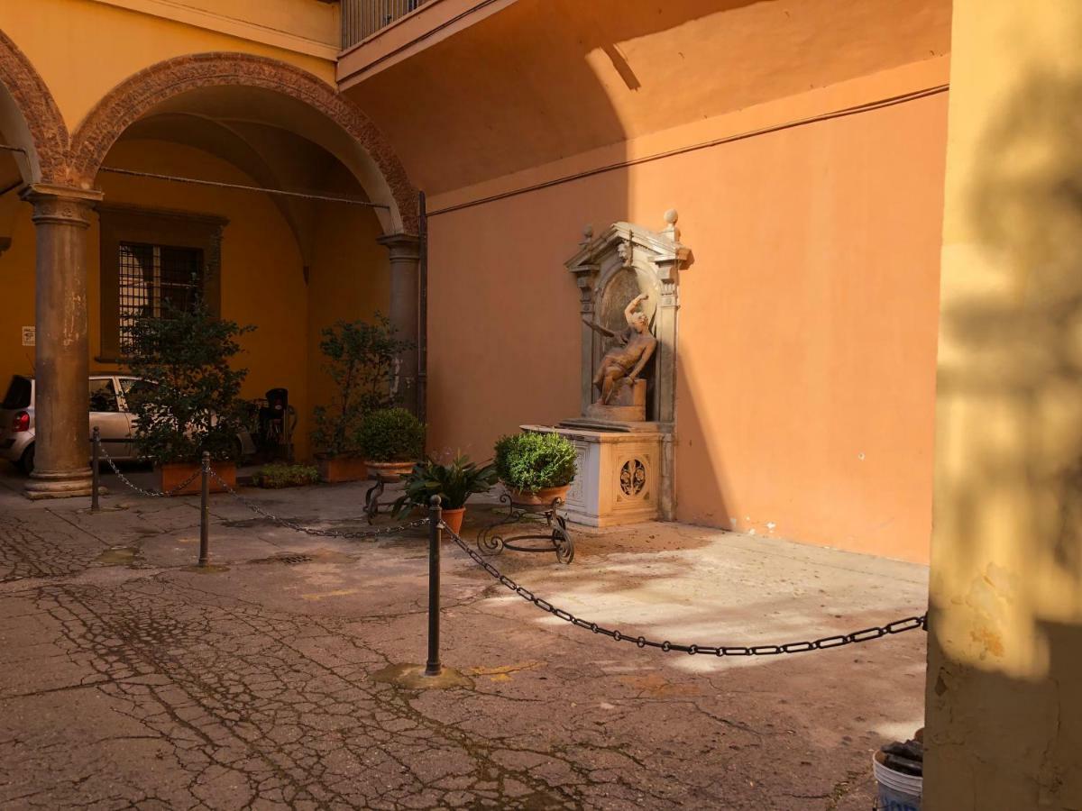 Andrea Luxury Apartments Strada Maggiore Studio 1 Болоня Екстериор снимка