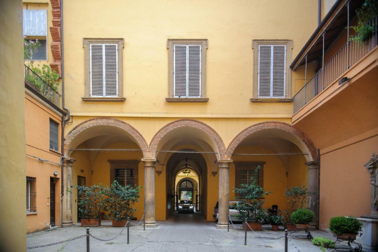 Andrea Luxury Apartments Strada Maggiore Studio 1 Болоня Екстериор снимка