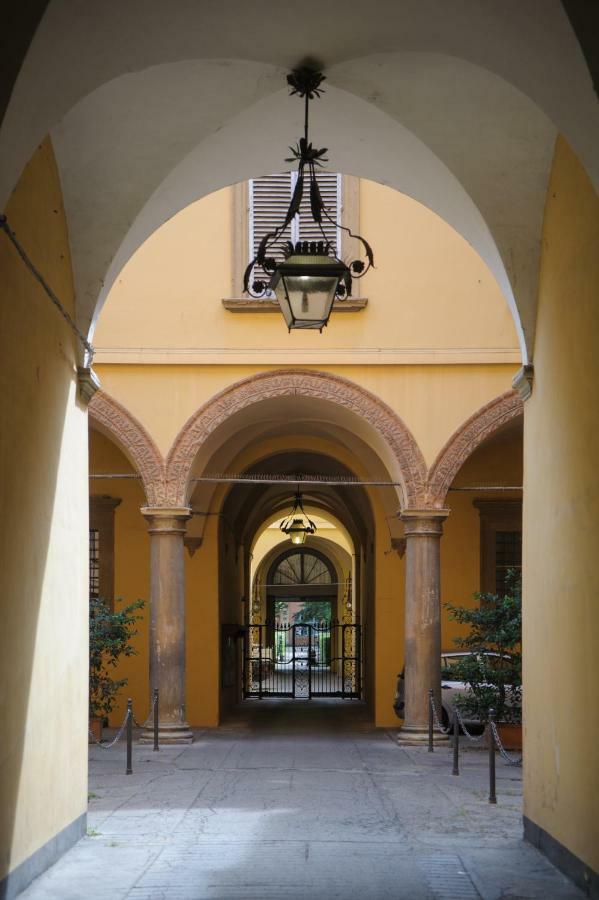 Andrea Luxury Apartments Strada Maggiore Studio 1 Болоня Екстериор снимка