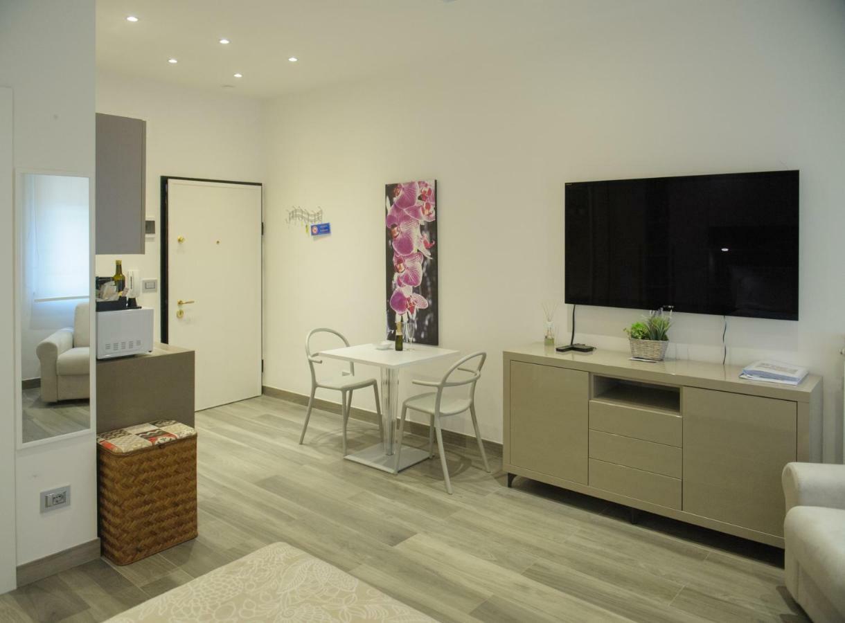 Andrea Luxury Apartments Strada Maggiore Studio 1 Болоня Екстериор снимка