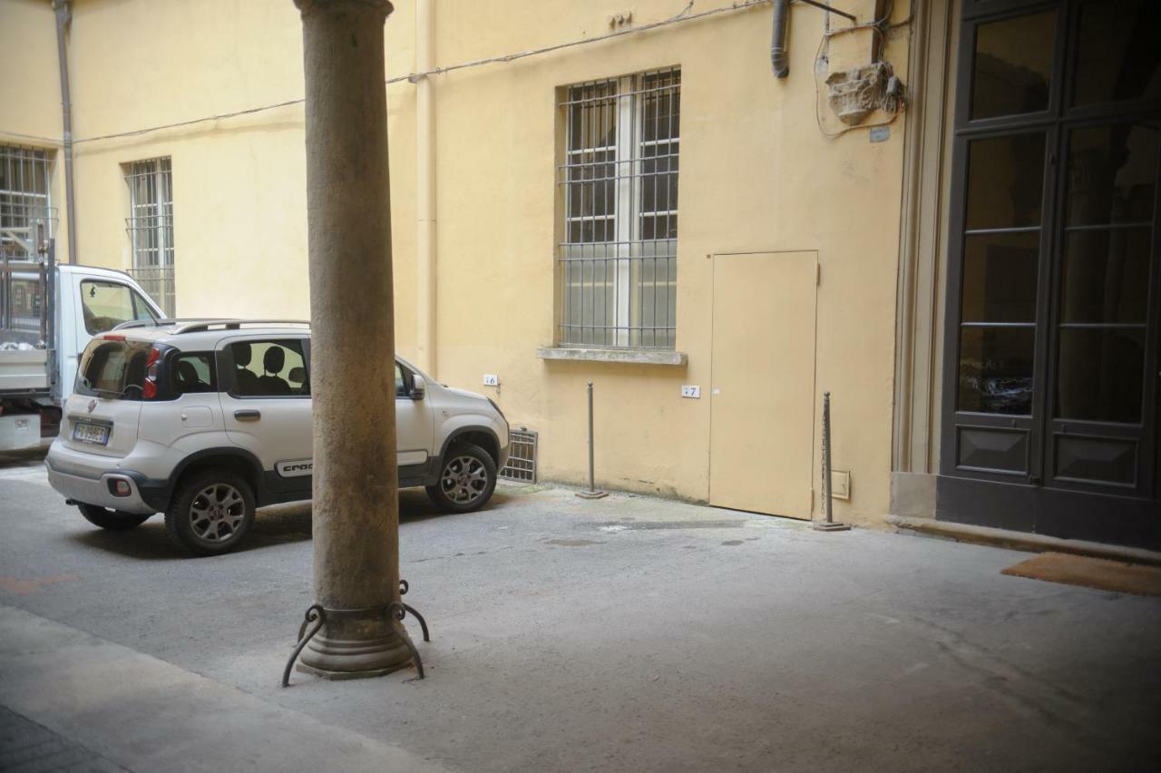 Andrea Luxury Apartments Strada Maggiore Studio 1 Болоня Екстериор снимка