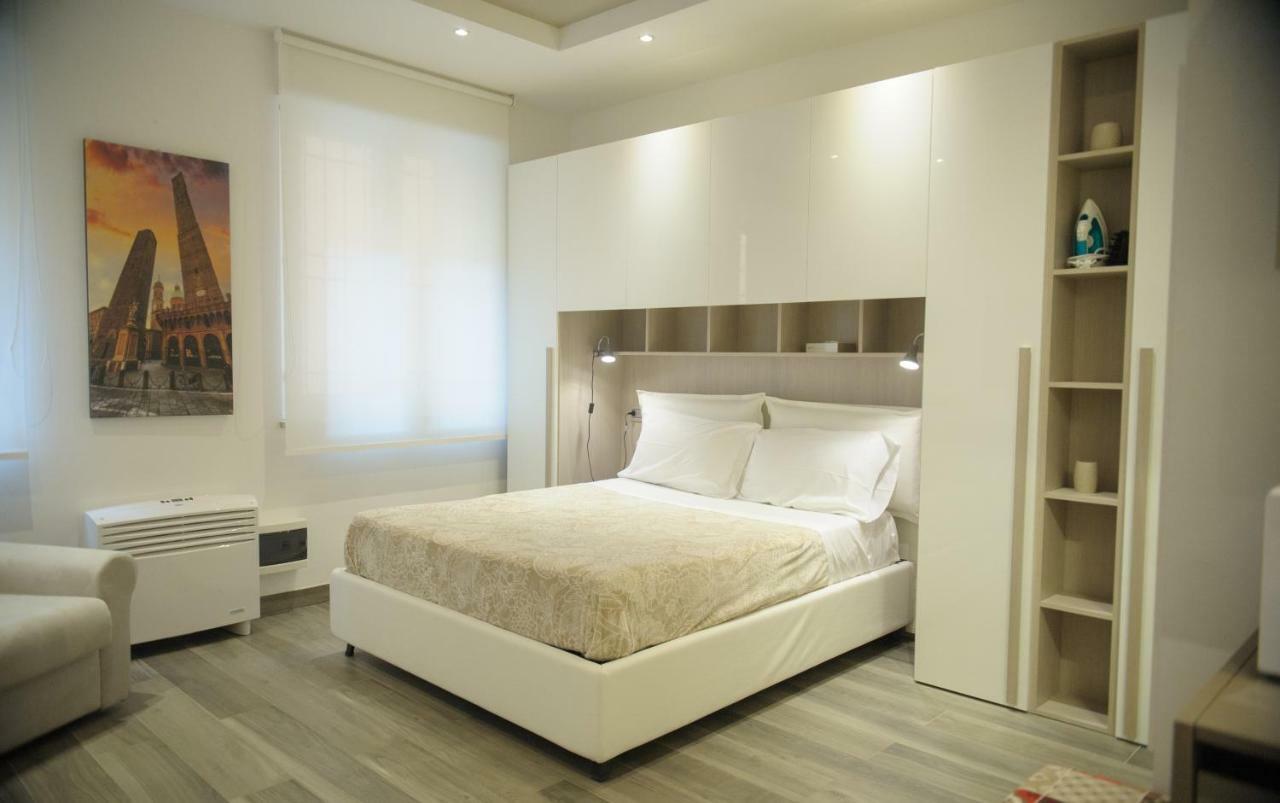 Andrea Luxury Apartments Strada Maggiore Studio 1 Болоня Екстериор снимка